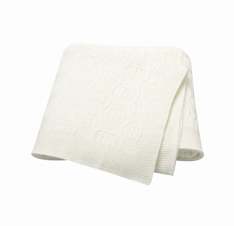 שמיכה סרוגה לבנה