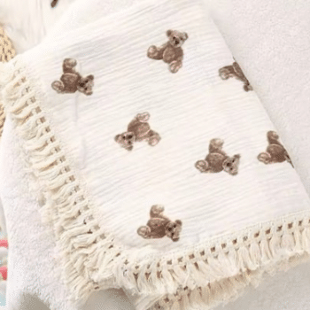 שמיכת כותנה לתינוק דובי עם פרנזים